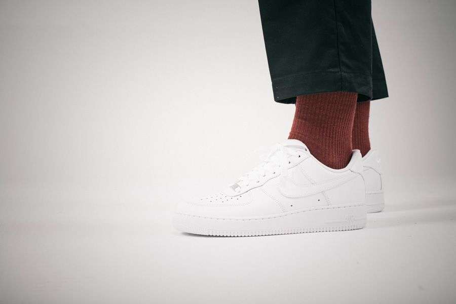 general-releases-no-time-for-hype-bianco-nike-air-force-1-on-feet.jpg