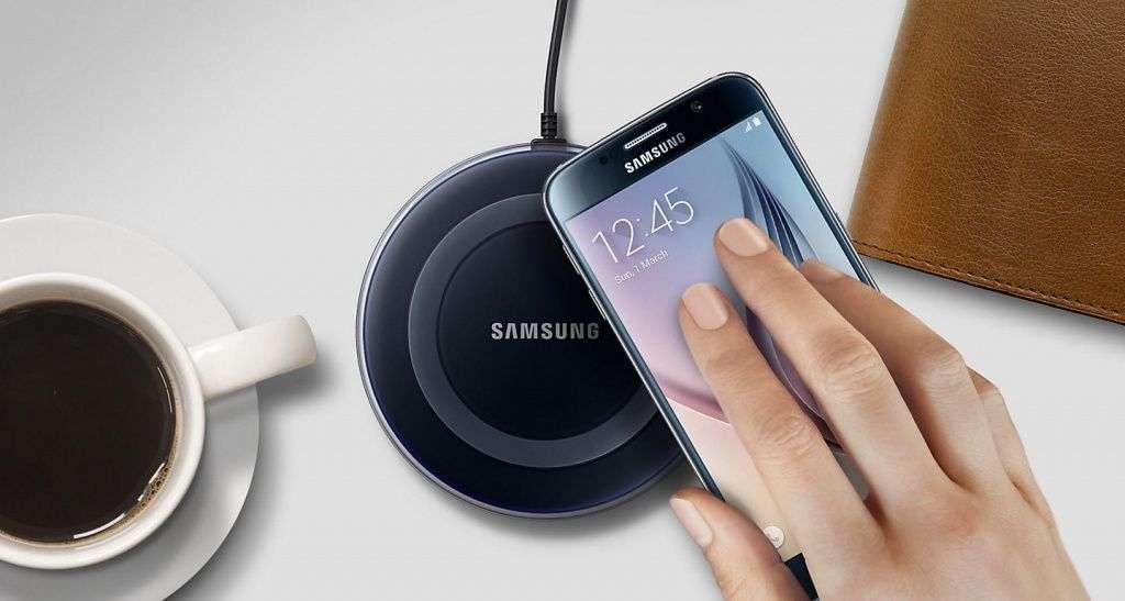 ru-feature-wireless-charger-pad-pg920-galaxy-s6--53558349.jpg