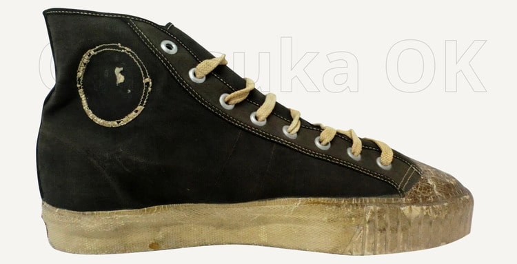 ASICS Onitsuka Tiger 2.jpg
